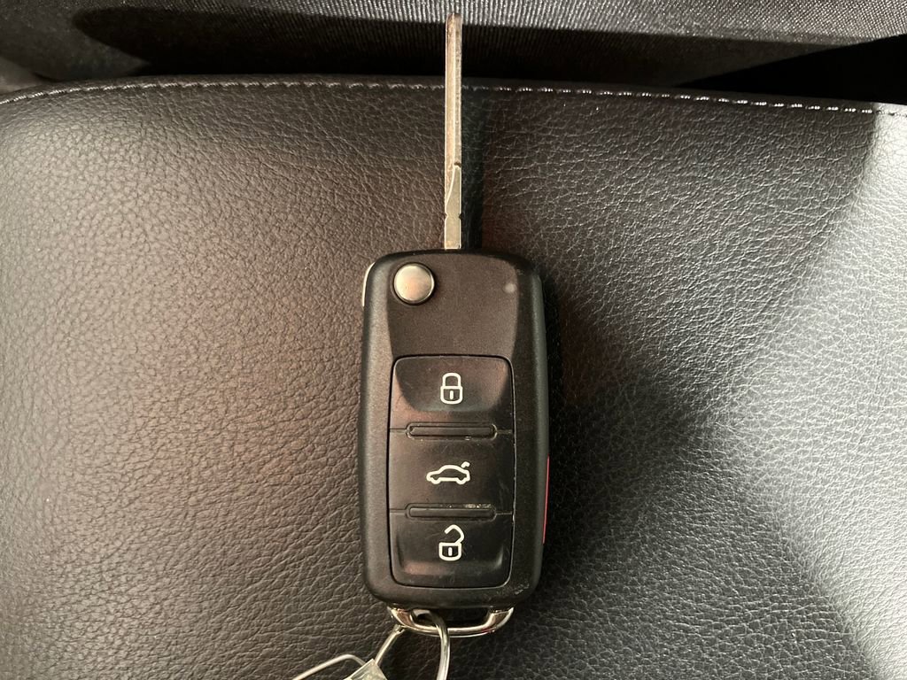 Used 2017 Volkswagen Jetta S image 31