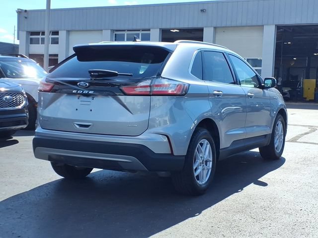 Certified 2021 Ford Edge SEL w/ Convenience Package AWD/4WD image 4
