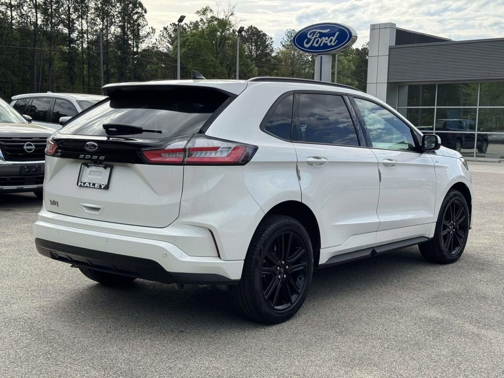 Certified 2024 Ford Edge ST-Line AWD/4WD image 4