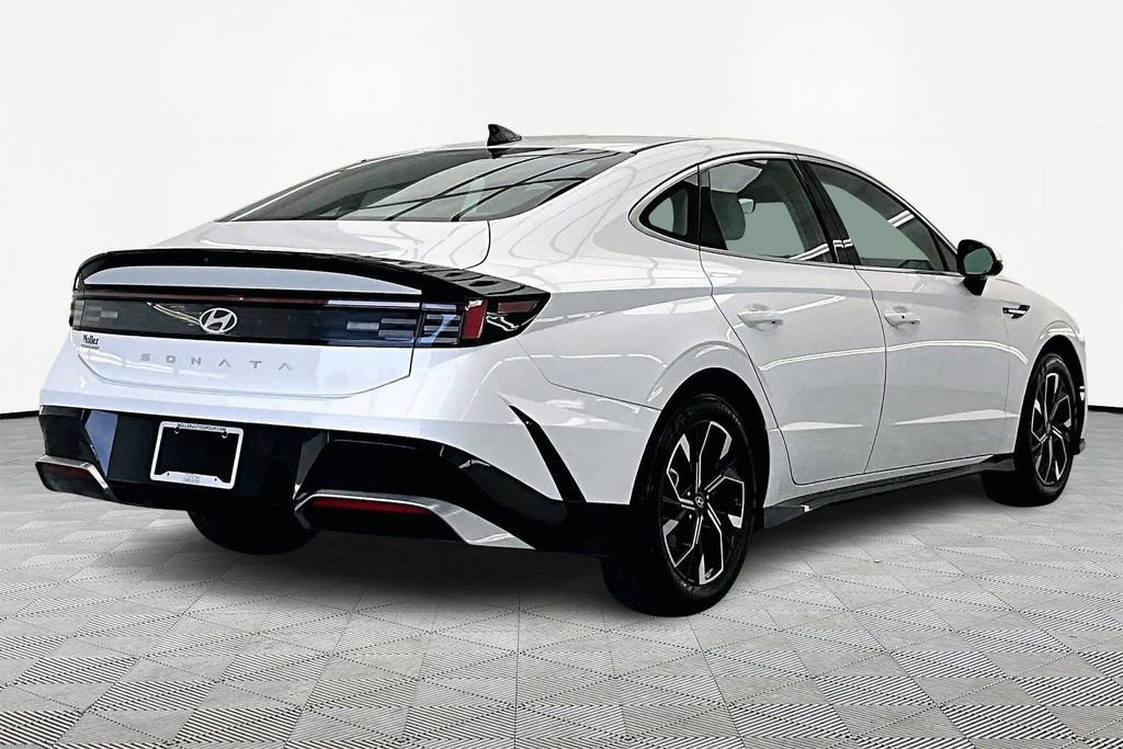 Used 2025 Hyundai Sonata SEL image 4