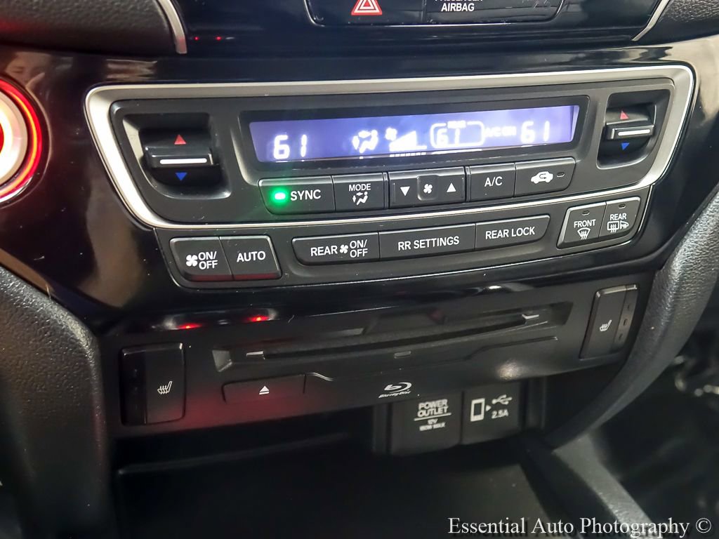 Used 2020 Honda Pilot Touring image 23