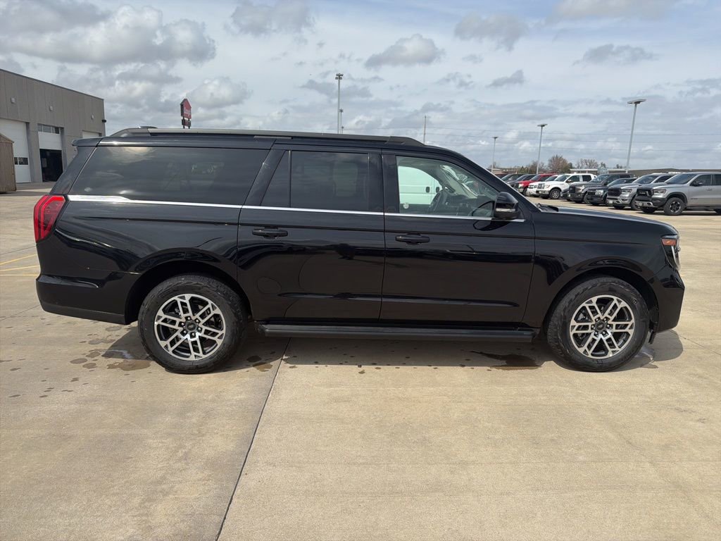 Certified 2025 Ford Expedition Max Active AWD/4WD image 2