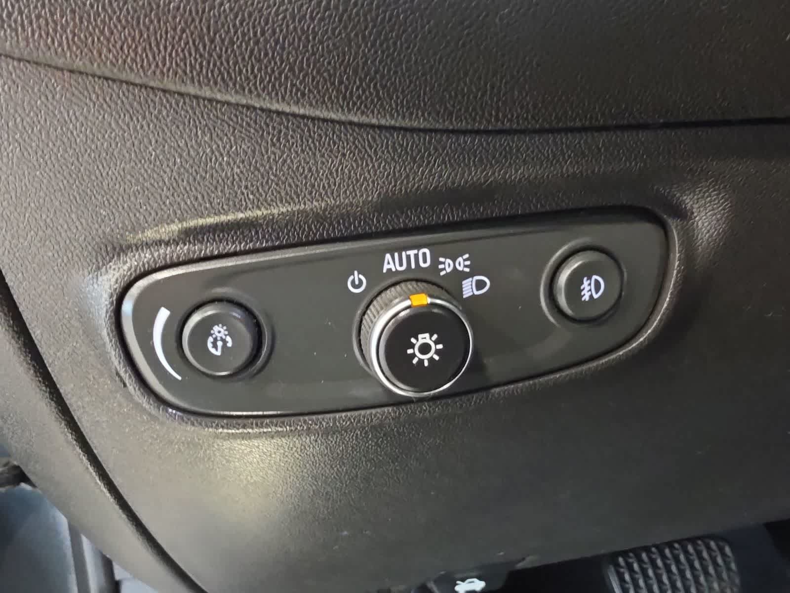 Used 2020 Chevrolet Equinox Premier AWD/4WD image 19