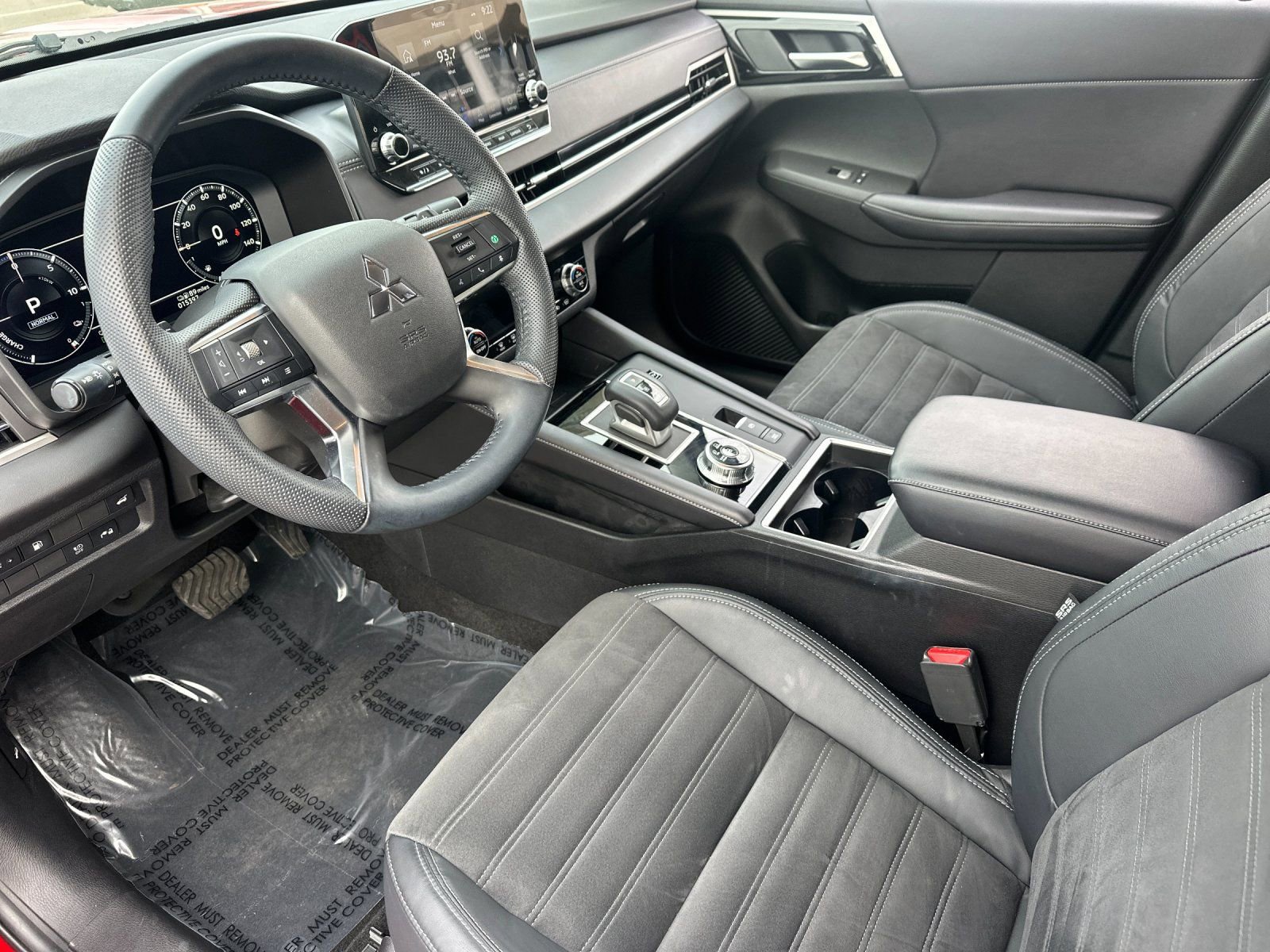 Used 2023 Mitsubishi Outlander 4WD Plug-In Hybrid image 9