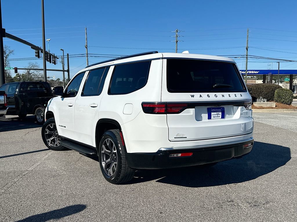 Used 2023 Jeep Wagoneer Series III w/ Preferred Equipment Group image 2