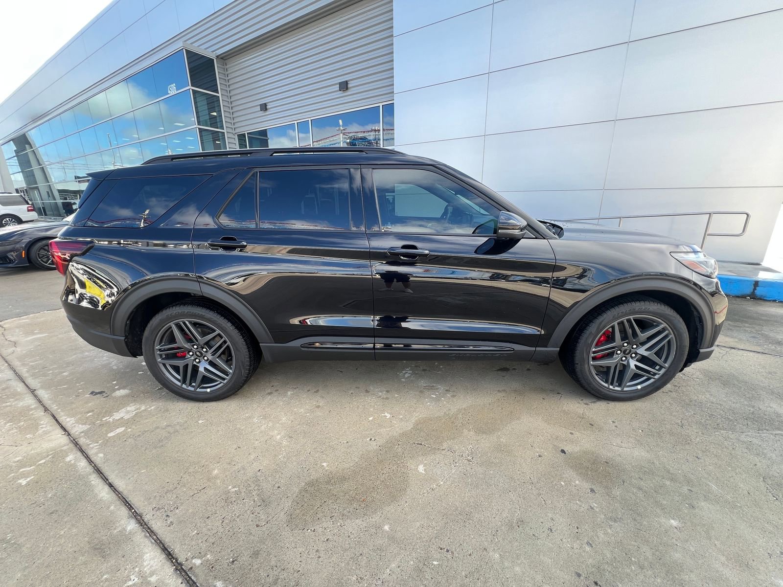 Certified 2025 Ford Explorer ST w/ Sun And Sound Package AWD/4WD image 2