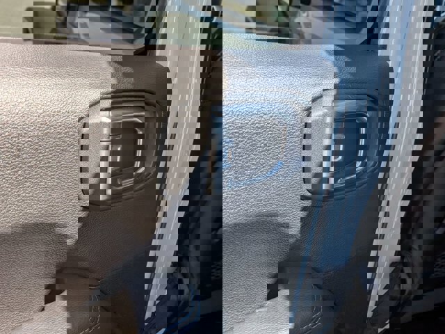 Used 2023 Jeep Wrangler Rubicon w/ Safety Group image 29