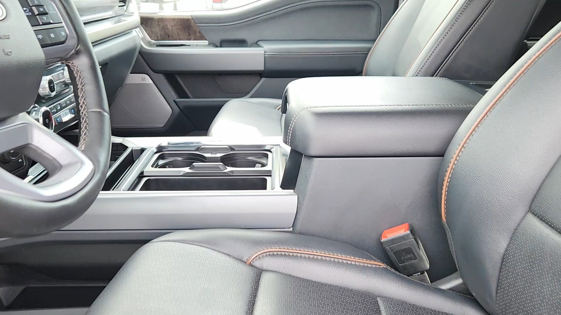 Certified 2025 Ford F250 Lariat AWD/4WD image 32