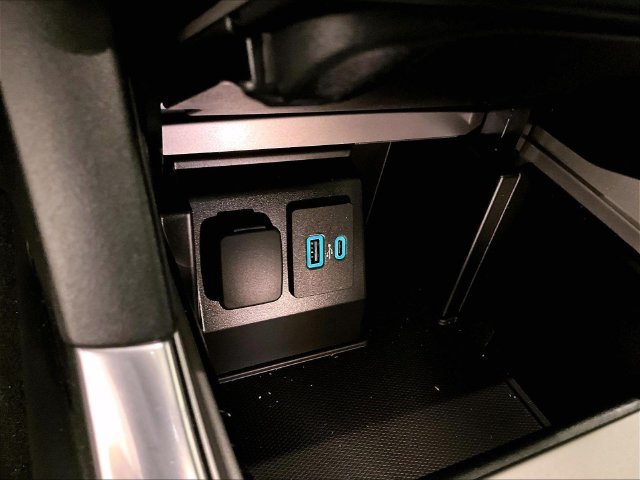Certified 2020 Ford Explorer Limited AWD/4WD image 32