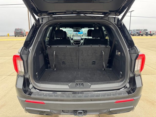 Certified 2025 Ford Explorer ST-Line AWD/4WD image 37