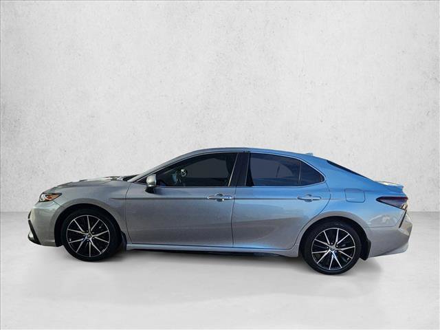 Used 2022 Toyota Camry SE w/ Convenience Package FWD image 8