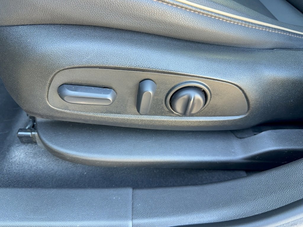 Used 2022 Chevrolet Blazer Premier w/ Enhanced Convenience Package image 36