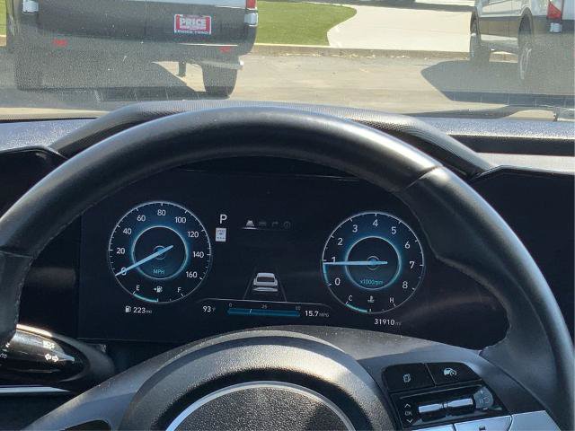 Used 2024 Hyundai Elantra SEL w/ Convenience Package FWD image 17