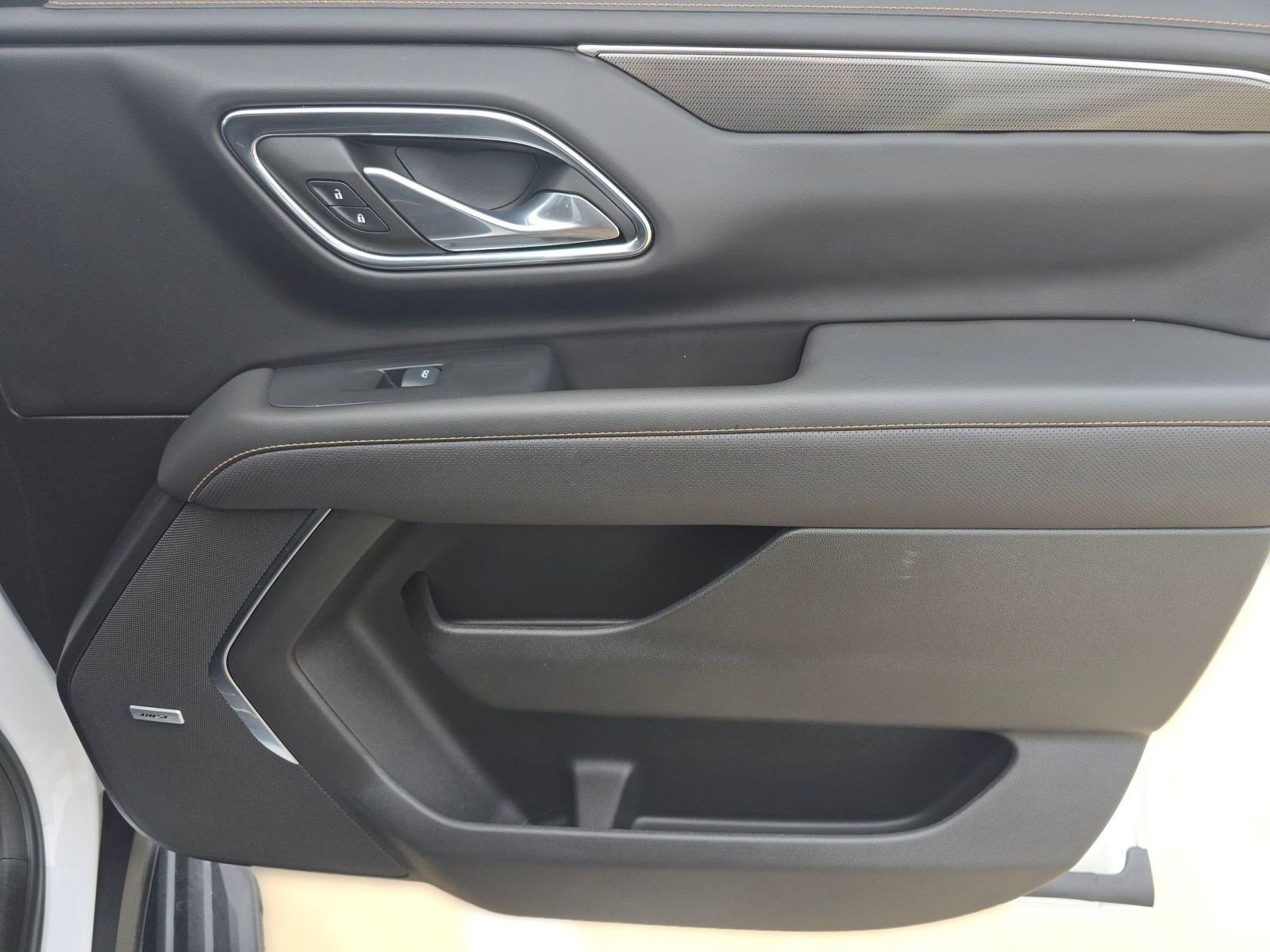 Used 2024 GMC Yukon AT4 w/ Technology Package image 27