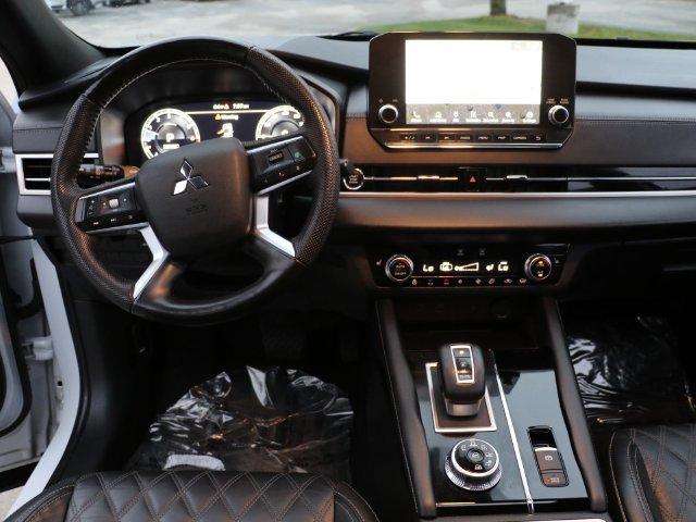 Used 2023 Mitsubishi Outlander SEL Black Edition AWD/4WD image 18