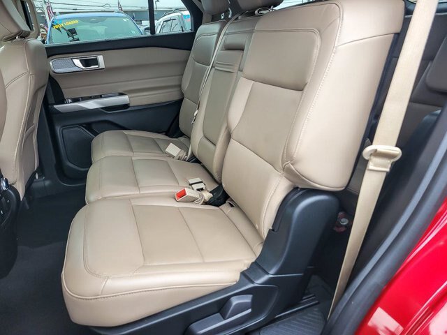 Certified 2024 Ford Explorer Limited AWD/4WD image 15