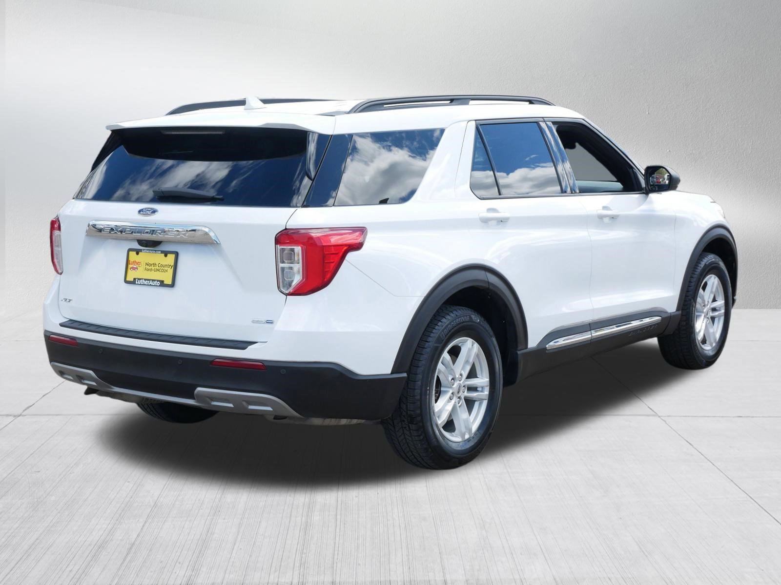 Certified 2020 Ford Explorer XLT w/ Equipment Group 202A AWD/4WD image 7