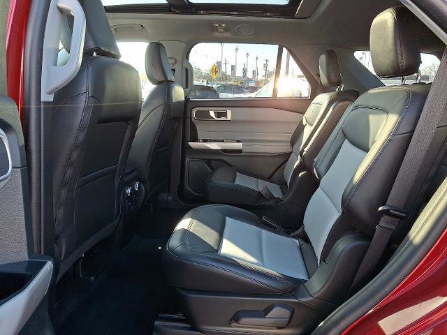 Certified 2022 Ford Explorer XLT w/ Equipment Group 202A image 10