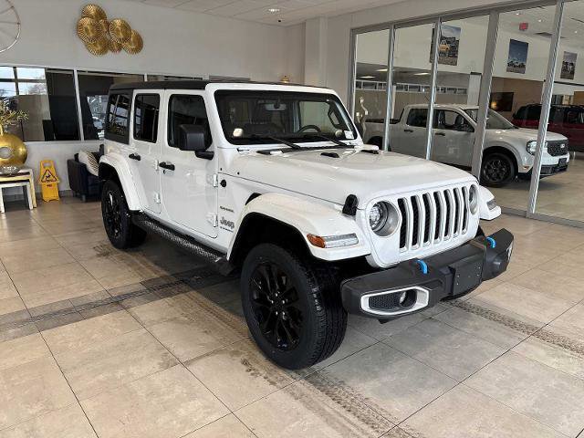 Used 2023 Jeep Wrangler Unlimited Sahara w/ Cold Weather Group image 7