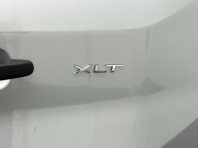 Certified 2020 Ford Transit 150 XLT RWD image 24