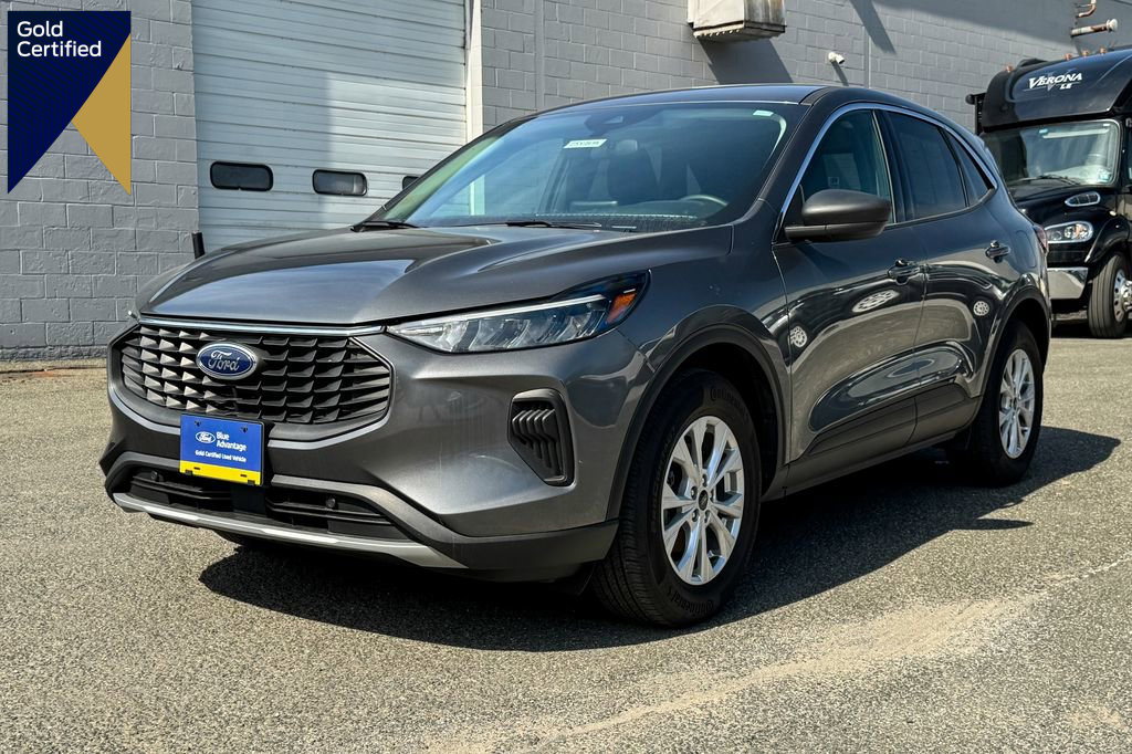 Certified 2023 Ford Escape Active AWD/4WD image 1