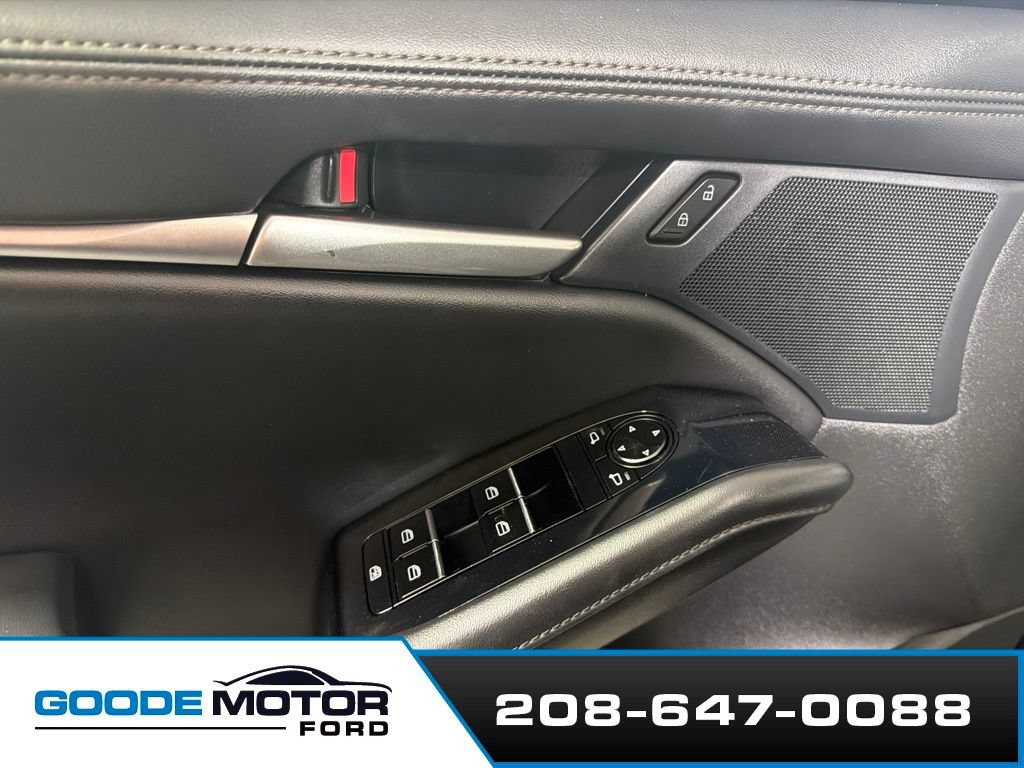 Used 2024 MAZDA MAZDA3 s FWD image 9