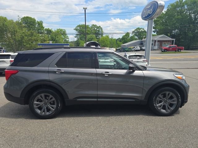Certified 2023 Ford Explorer XLT w/ Equipment Group 202A AWD/4WD image 9