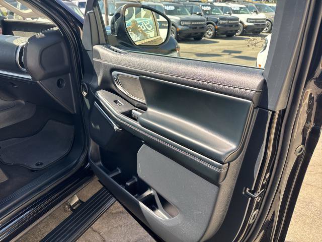 Certified 2025 Ford Expedition Platinum AWD/4WD image 31