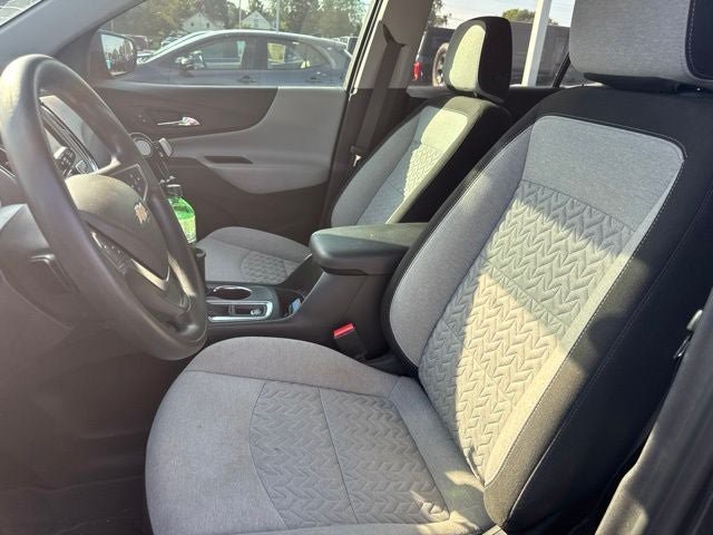 Used 2022 Chevrolet Equinox LS w/ LS Convenience Package FWD image 22