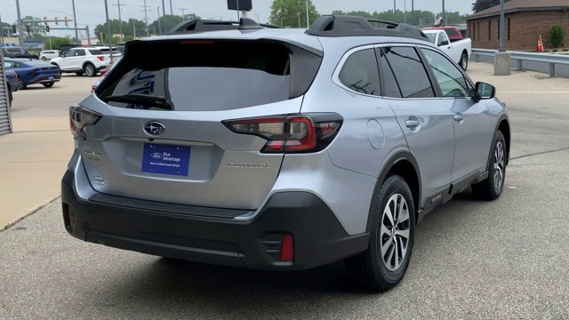 Used 2022 Subaru Outback Premium AWD/4WD image 9