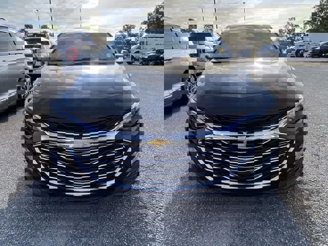 Used 2022 Chevrolet Malibu LT image 3