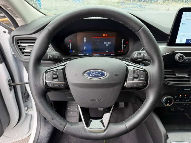 Certified 2024 Ford Escape Active AWD/4WD image 24