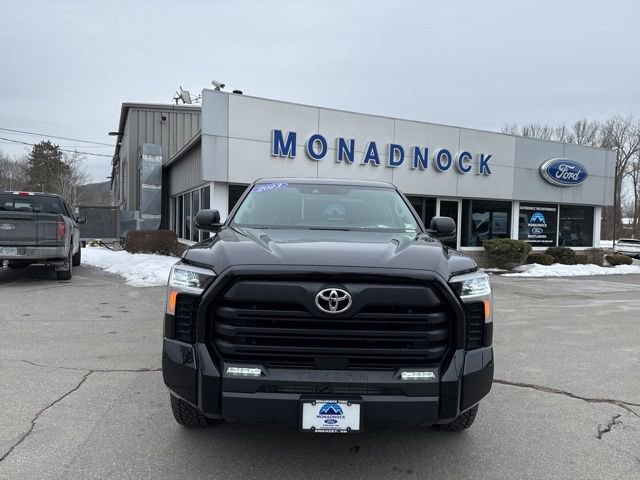 Used 2023 Toyota Tundra SR5 w/ SR5 Convenience Package AWD/4WD image 8