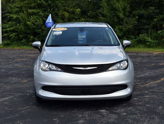 Used 2022 Chrysler Voyager LX FWD image 38