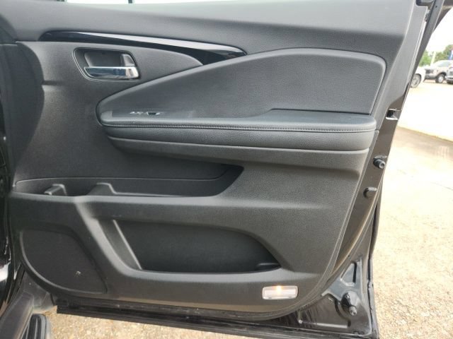 Used 2021 Honda Pilot Touring image 12