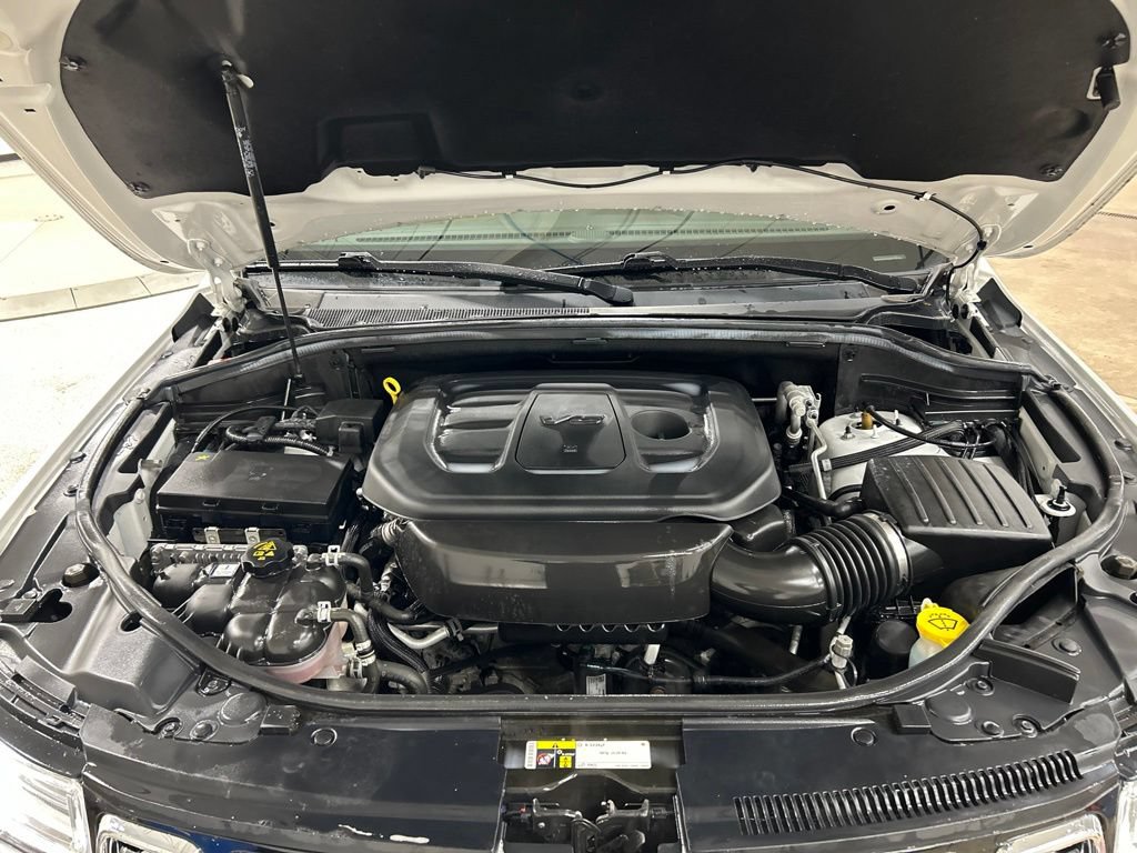 Used 2019 Jeep Grand Cherokee Overland AWD/4WD image 29