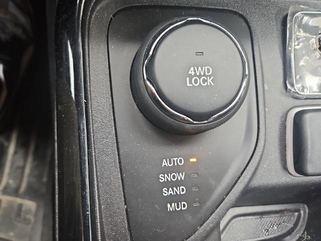 Used 2019 Jeep Compass Latitude image 11