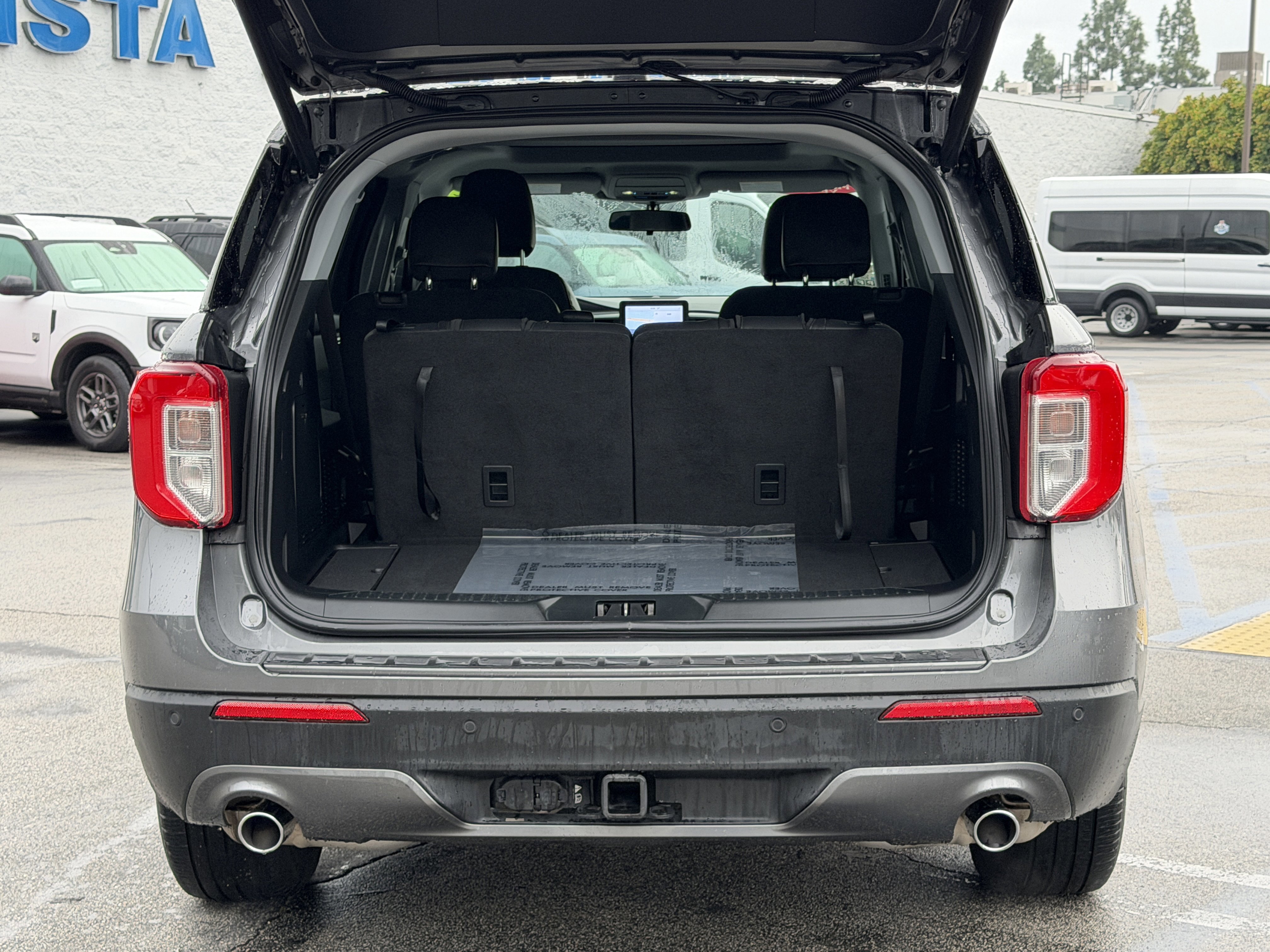 Certified 2022 Ford Explorer XLT w/ Equipment Group 202A image 11