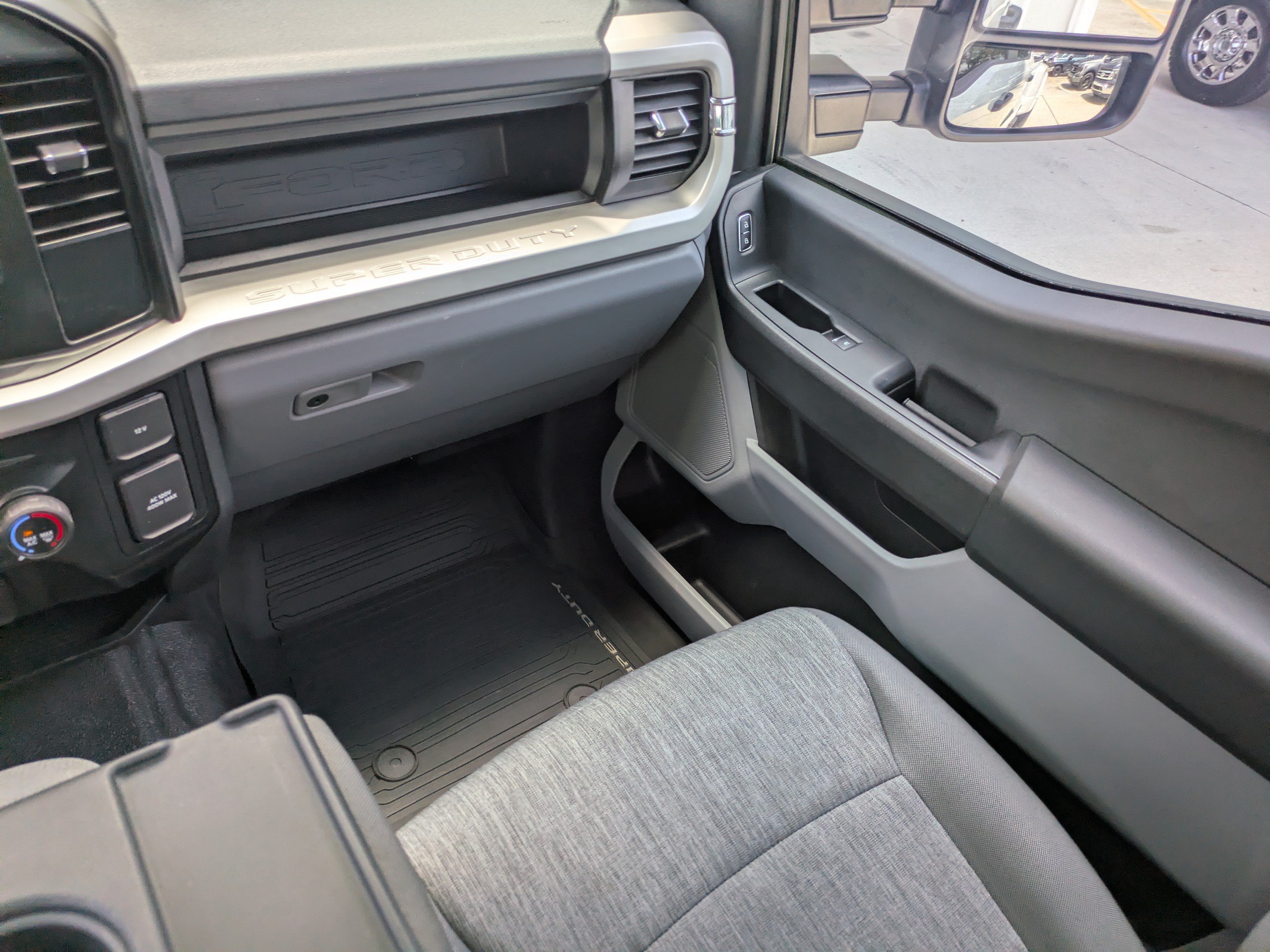 Certified 2023 Ford F350 XL AWD/4WD image 17