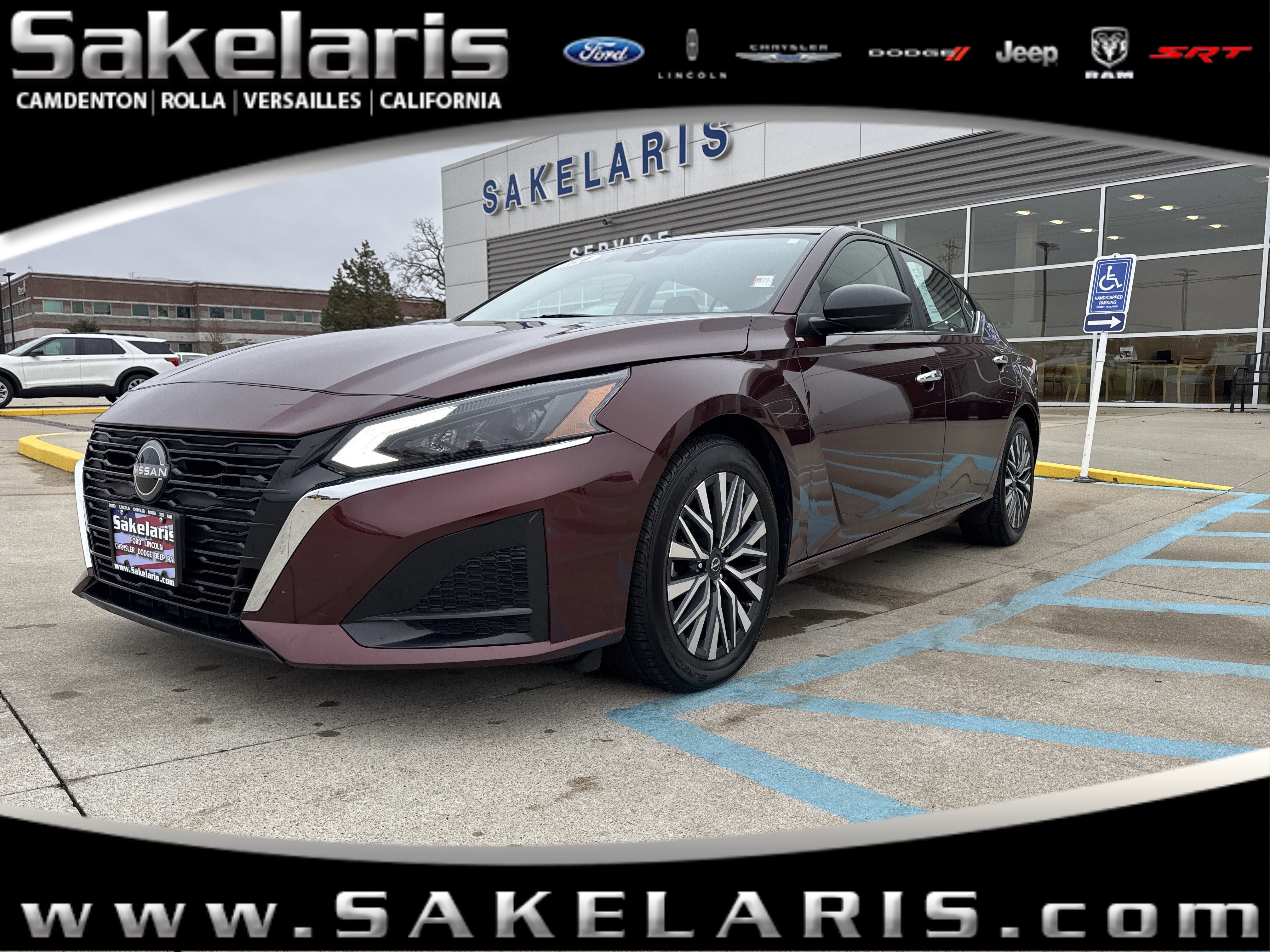 Used 2024 Nissan Altima 2.5 SV image 1