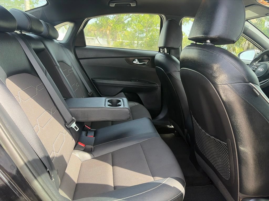 Used 2021 Kia Forte GT-Line FWD image 11