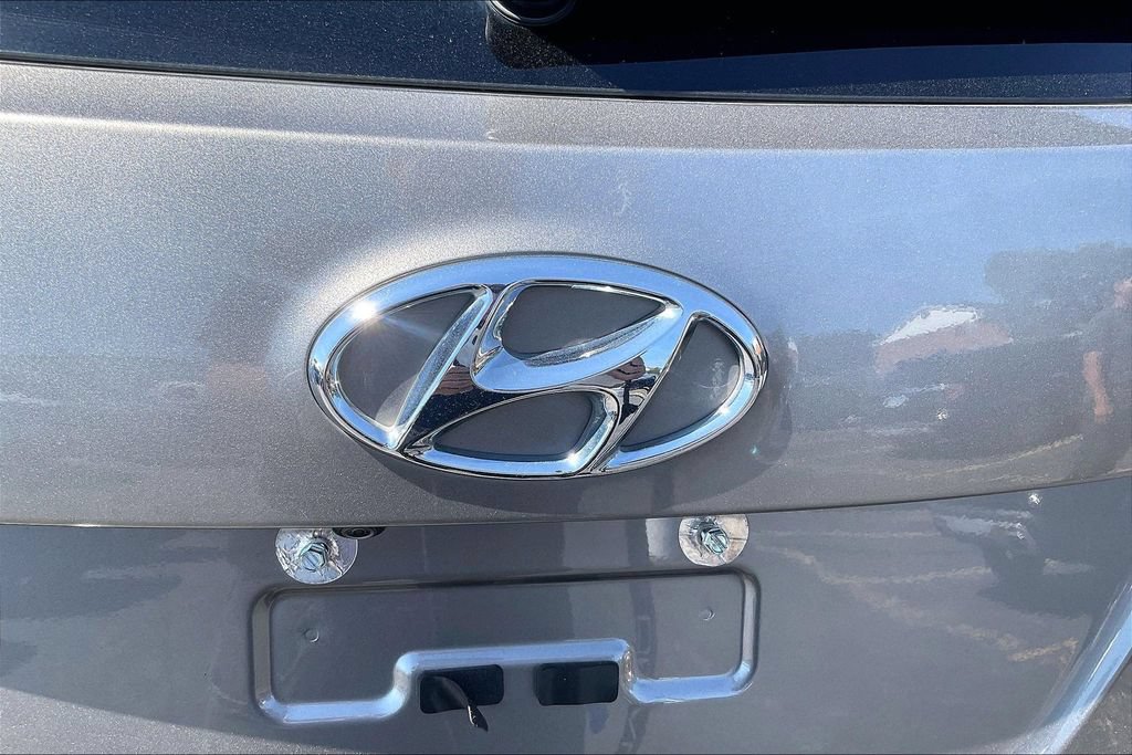 Used 2017 Hyundai Santa Fe Sport FWD image 31