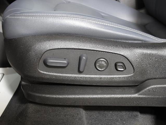 Used 2022 Buick Enclave Premium w/ Experience Buick Package image 23