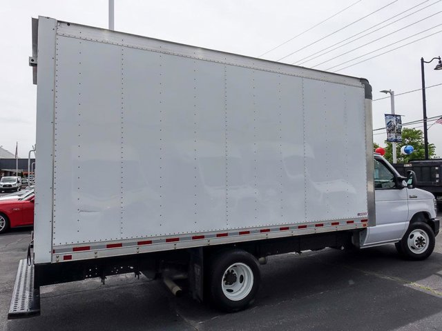 Certified 2022 Ford E-350 and Econoline 350 Super Duty w/ Power Windows & Locks Group RWD image 10