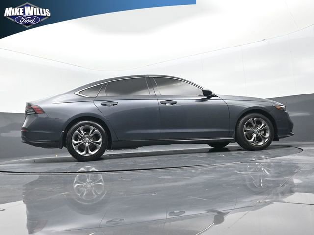 Used 2023 Honda Accord EX image 17
