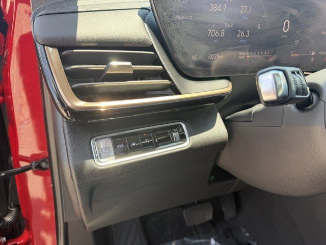 Used 2025 Buick Envision Avenir AWD/4WD image 15