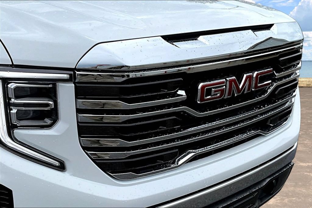 Used 2026 GMC Sierra 1500 SLT AWD/4WD image 35