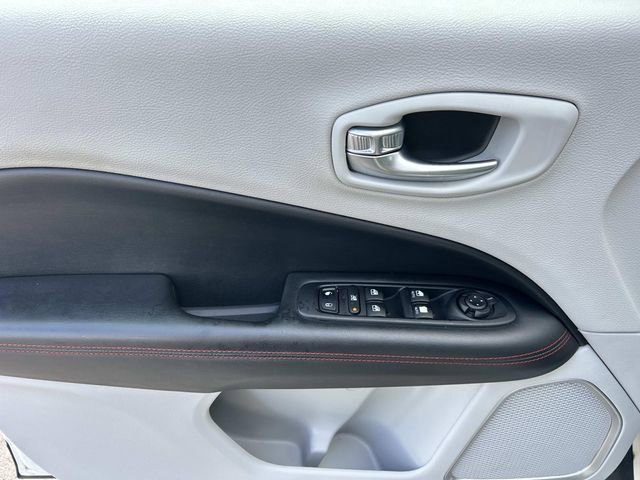 Used 2020 Jeep Compass Limited AWD/4WD image 29