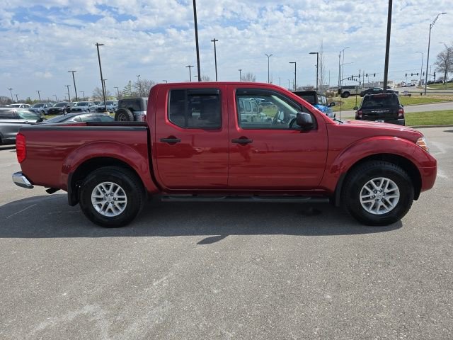 Used 2019 Nissan Frontier SV image 2