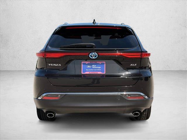 Used 2023 Toyota Venza XLE AWD/4WD image 6